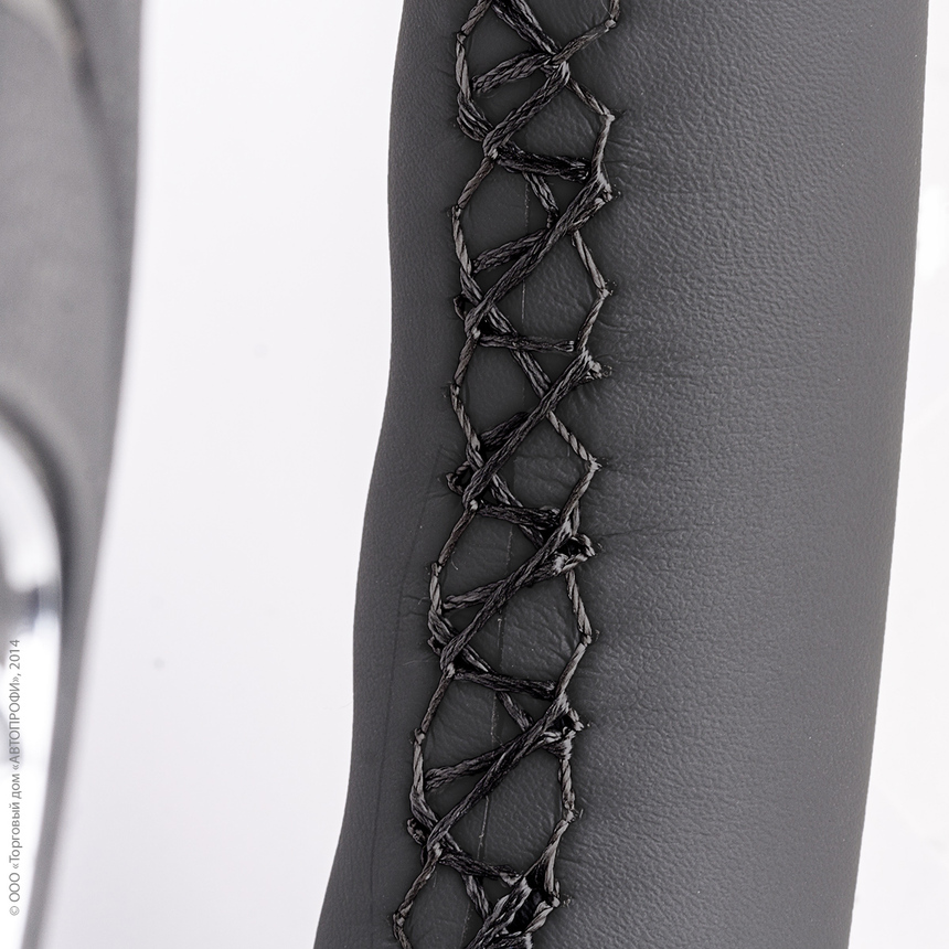 Оплётка для перетяжки руля "AUTOPROFI" SAM-300 BK (M) Оплётка для перетяжки руля "AUTOPROFI" SAM-300 BK (M)