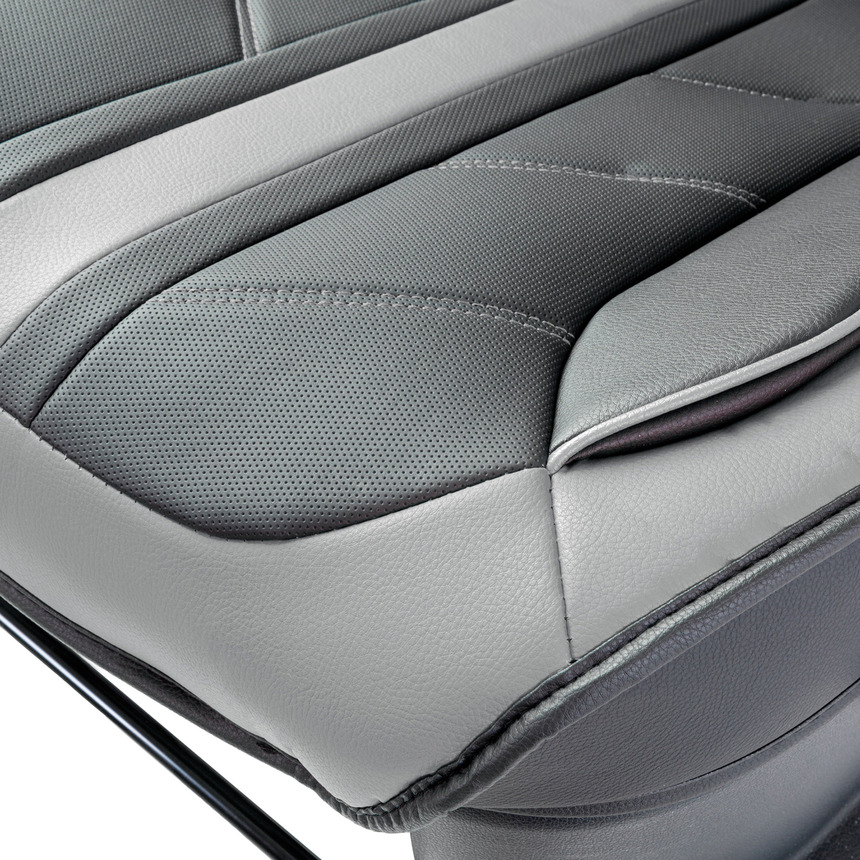 Каркасные 3D накидки на передние сиденья "Car Performance", 2 шт., экокожа CUS-3012 BK/GY Каркасные 3D накидки на передние сиденья "Car Performance", 2 шт., экокожа CUS-3012 BK/GY