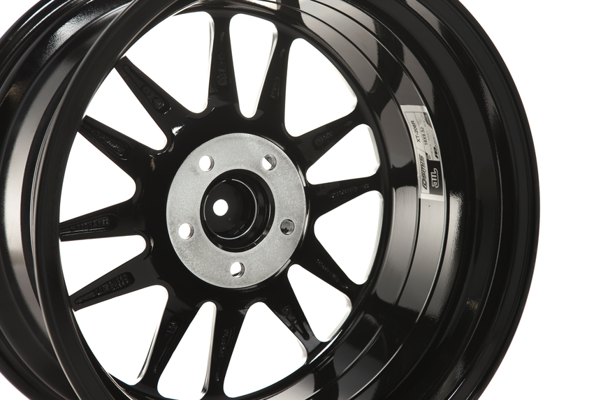 COSMIS  XT-206R 18x9,5 5x120 ET10 Black+diamond lip+spoke milling