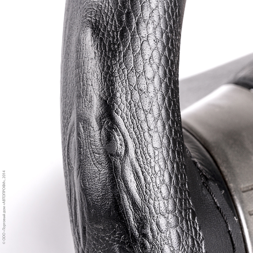 Оплётка для перетяжки руля "AUTOPROFI" SAM-300 croco BK (M)