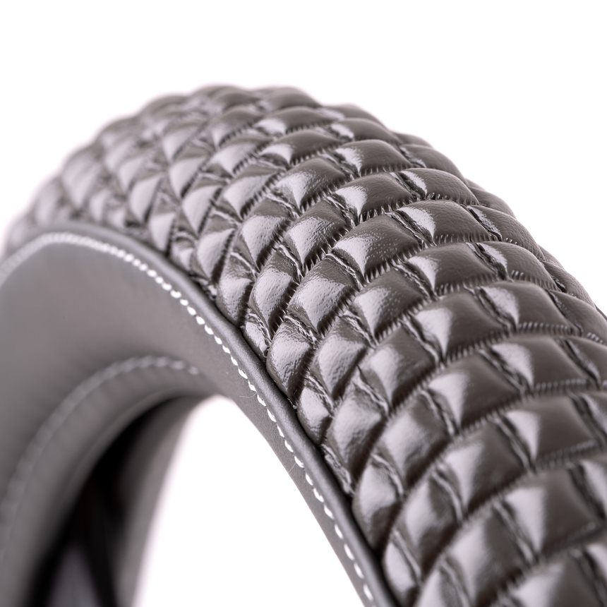 Оплётка руля AUTOPROFI из экокожи AP-1932 BK (M)