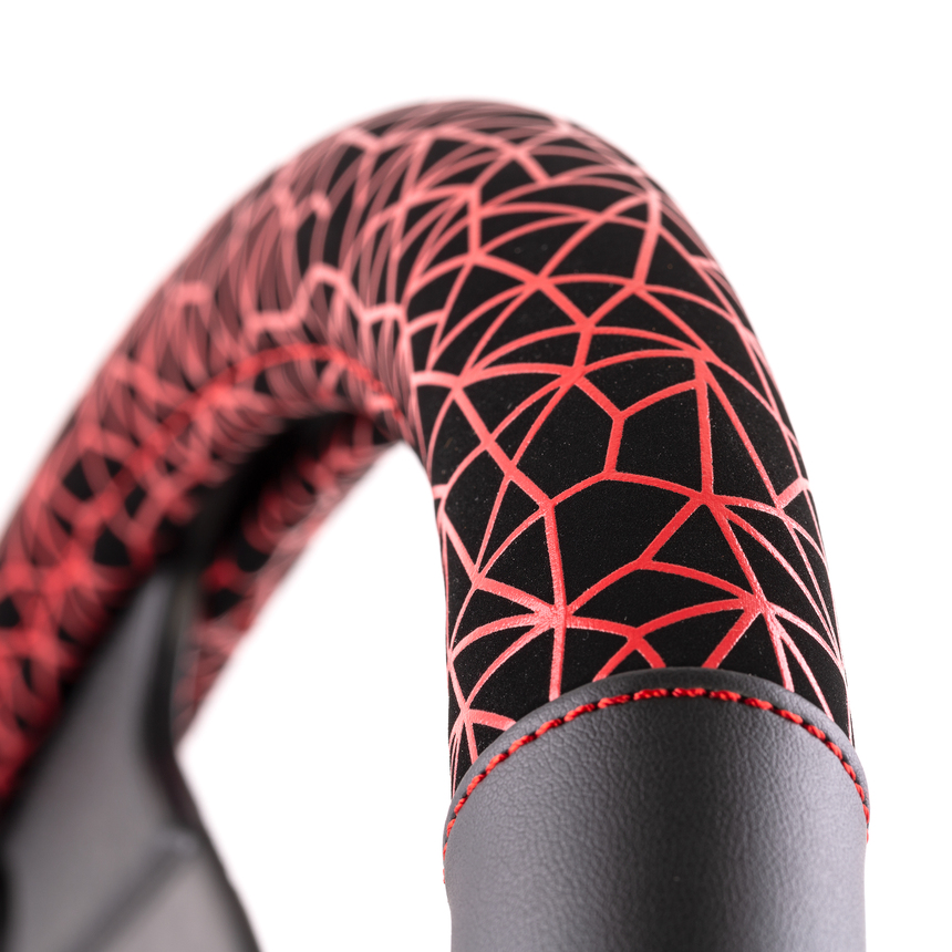 Оплётка руля AUTOPROFI из экокожи AP-1945 BK/RD (M)