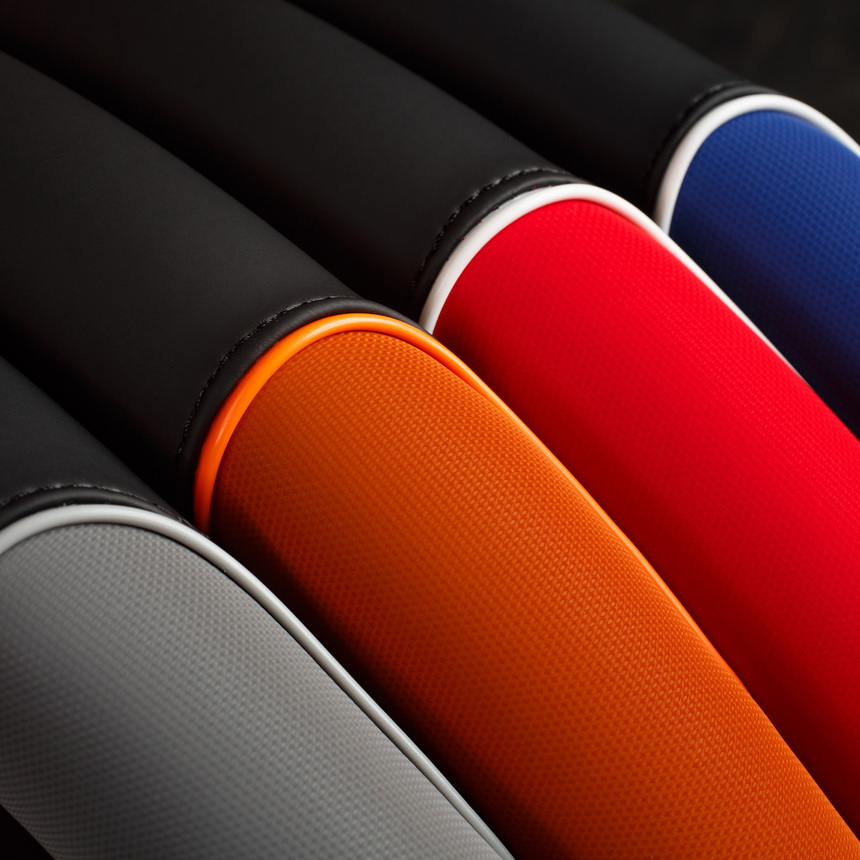 Оплётка руля AUTOPROFI софттач, синтетический нубук AP-2021 BK/RD (M) Оплётка руля AUTOPROFI софттач, синтетический нубук AP-2021 BK/RD (M)