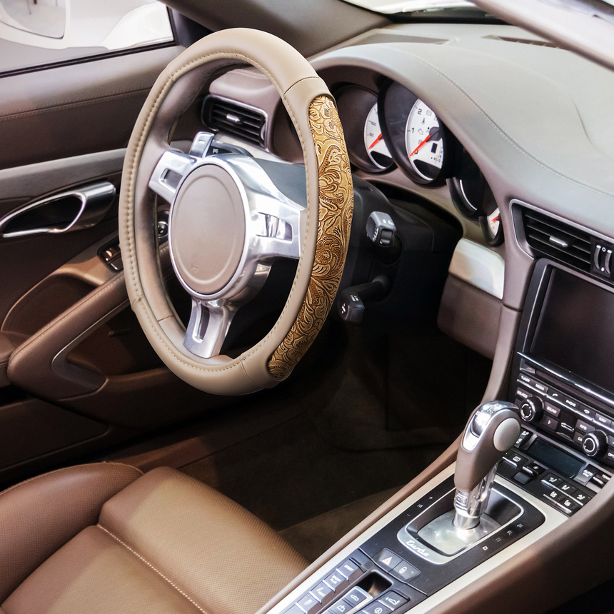 Оплётка руля AUTOPROFI из экокожи AP-1962 BE (M)