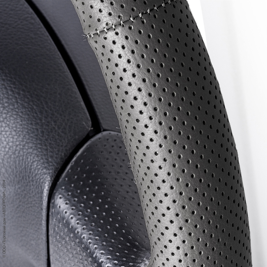 Оплётка для перетяжки руля AUTOPROFI SAM-201 BK (M) Оплётка для перетяжки руля AUTOPROFI SAM-201 BK (M)