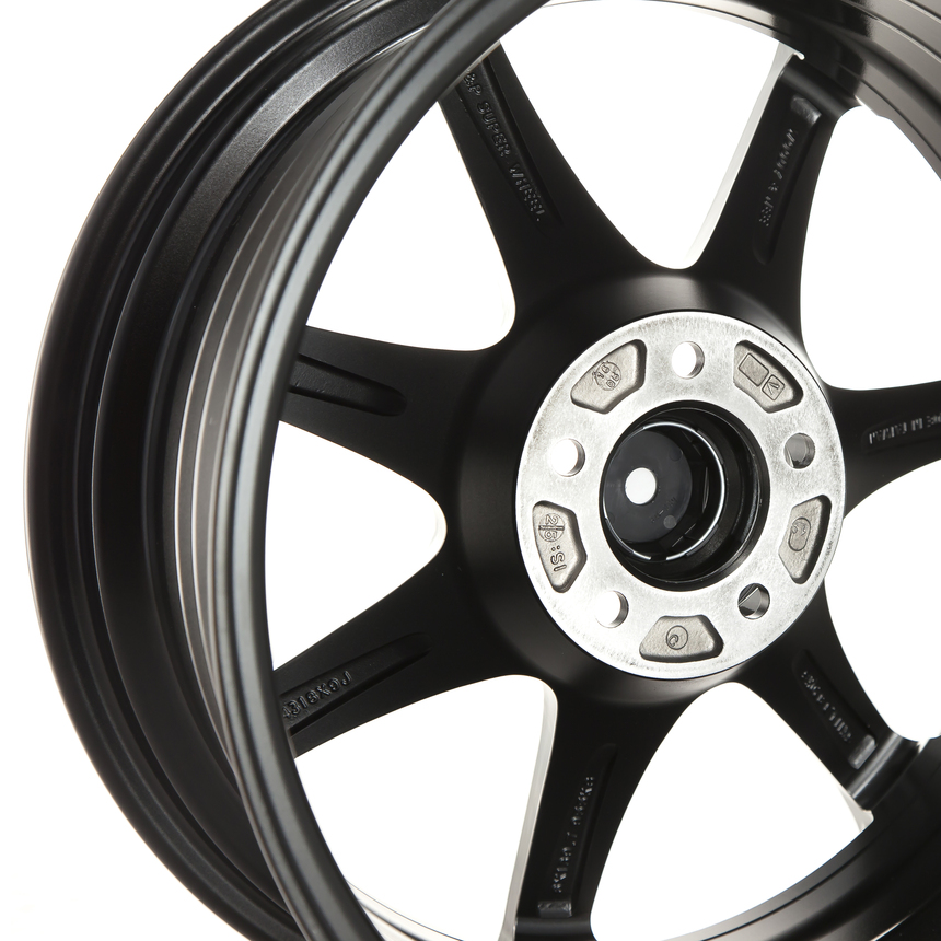 COSMIS  MR-7 18x9,0 5x114,3 ET25 Hyper black
