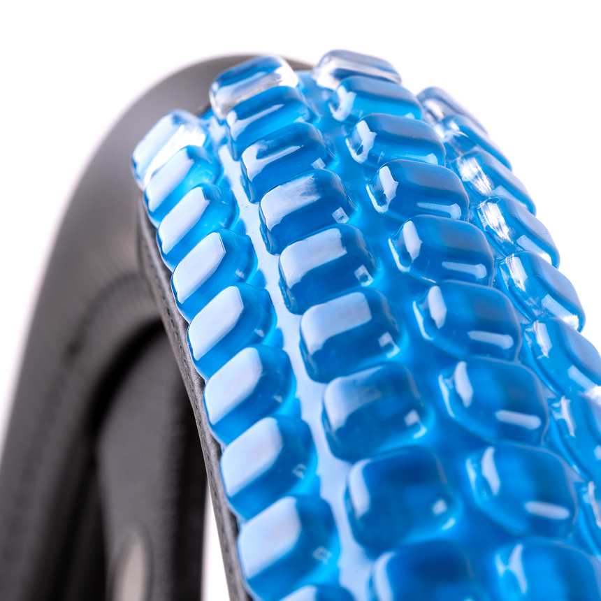 Оплётка руля AUTOPROFI из экокожи AP-1947 BK/BL (M)