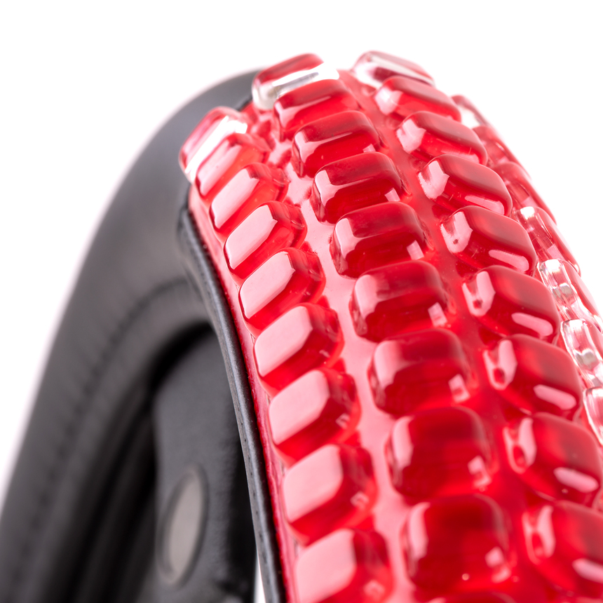 Оплётка руля AUTOPROFI из экокожи AP-1947 BK/RD (M)