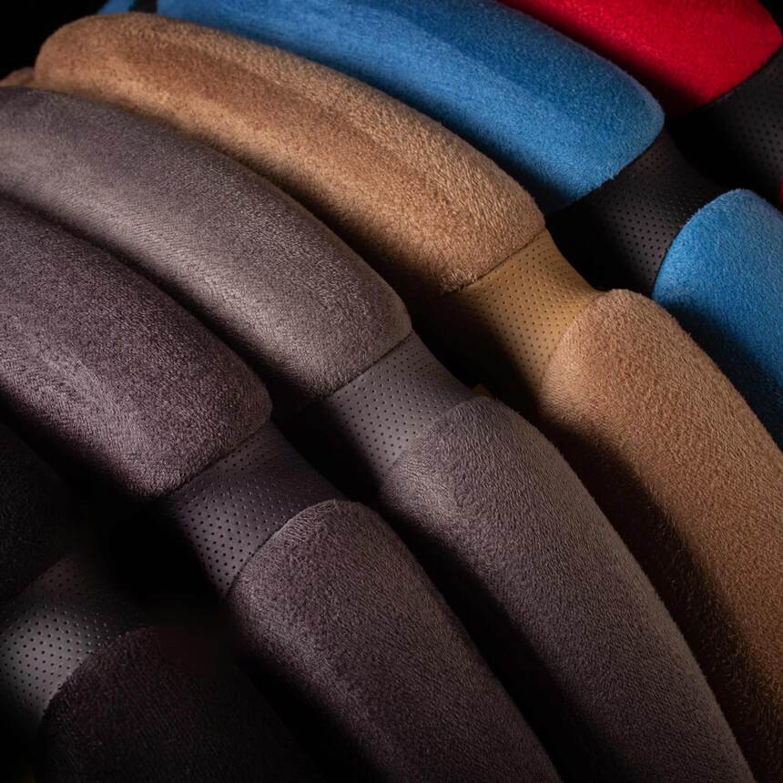 Спонжевая оплётка на руль Car Performance, алькантара/экокожа CP-5026 BK (L)